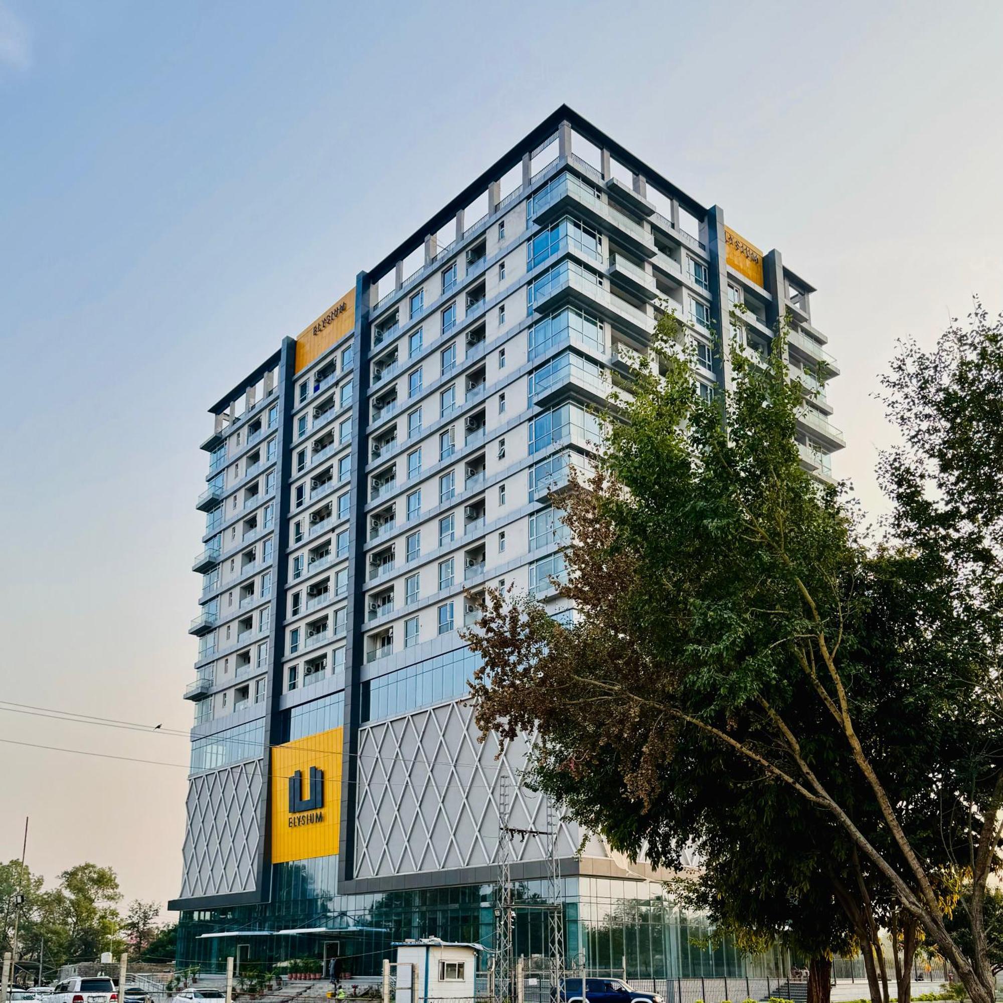 Sky Heights Premium Apartments Facing Centaurus Mall Islamabad Exterior photo